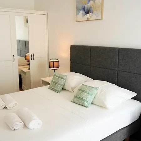 Centre Cannes, Le Grand Turkheim By Palmazur *